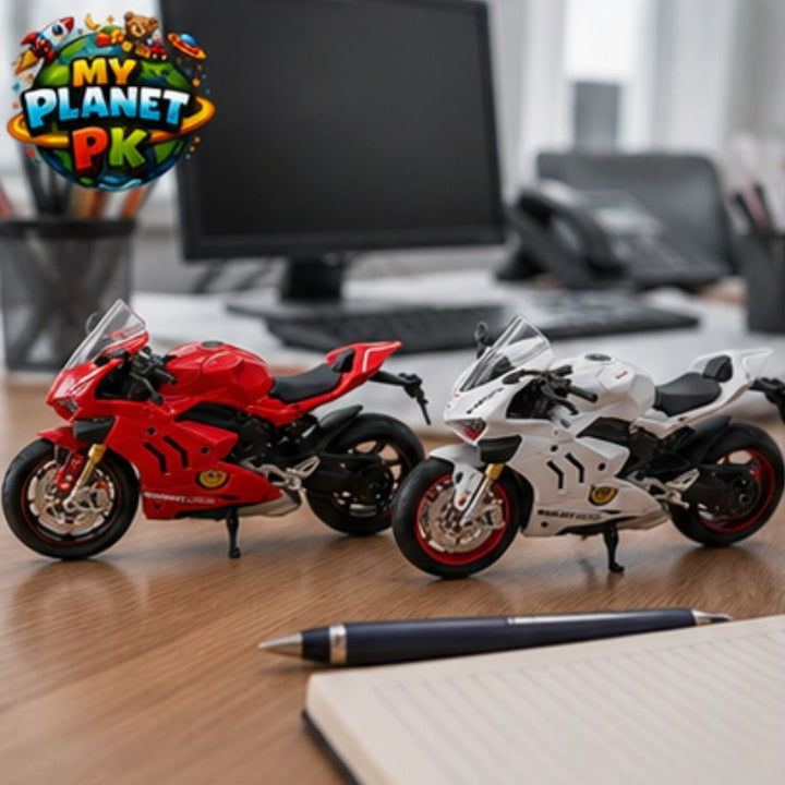 Ducati Panigale V4 Die-Cast Model Bike (1:9 Scale)